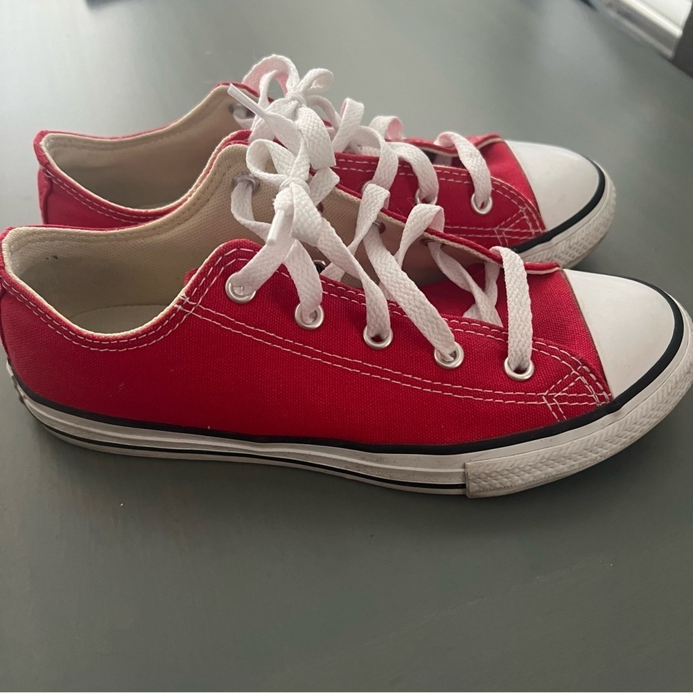 Converse - Picture 2 of 5